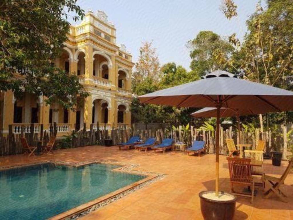 Отель Le Relais De Chhlong Кратьэх Экстерьер фото