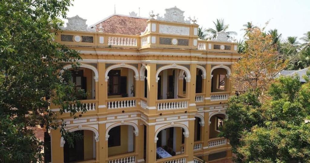 Отель Le Relais De Chhlong Кратьэх Экстерьер фото