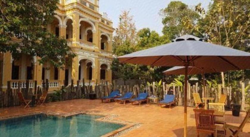 Отель Le Relais De Chhlong Кратьэх Экстерьер фото