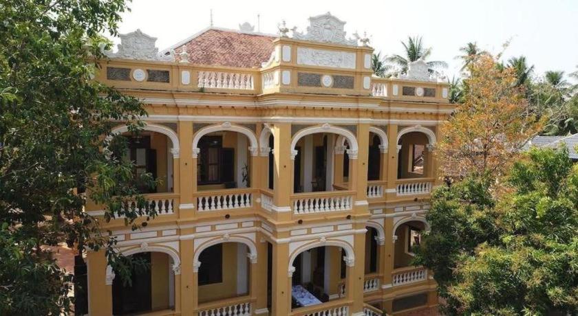 Отель Le Relais De Chhlong Кратьэх Экстерьер фото