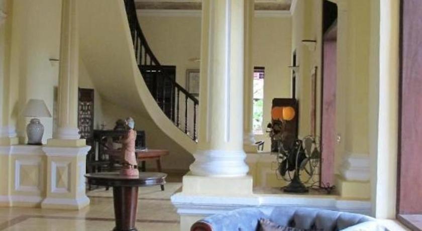 Отель Le Relais De Chhlong Кратьэх Экстерьер фото